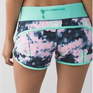 Lululemon Speed Shorts-size 6 EUC
